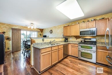 243 Grays Dr, Oswego, IL 60543 - photo 7