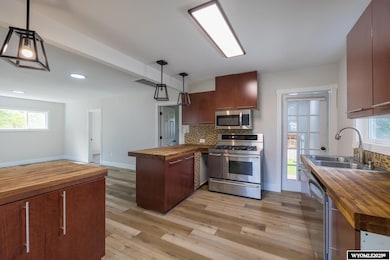 1606 S Oak St, Casper, WY 82601 - photo 7