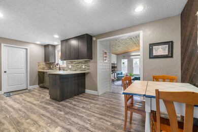 1305 NE Watson Dr, Bend, OR 97701 - photo 6