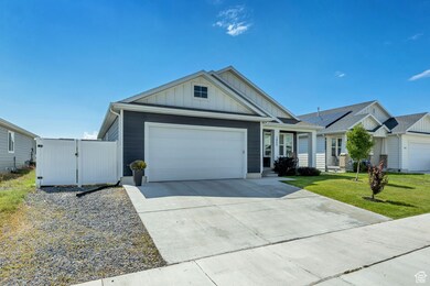 1852 E Magnolia Cir, Eagle Mountain, UT 84005 - photo 2