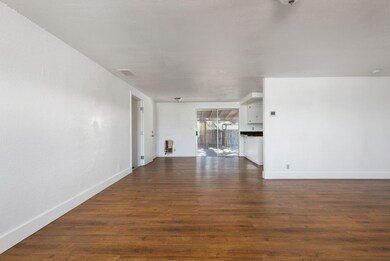 21141 SE Reed Market Rd, Bend, OR 97702 - photo 5