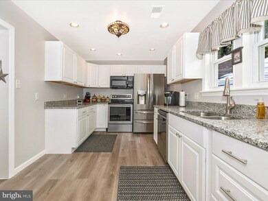 704 Knoxville Rd, Knoxville, MD 21758 - photo 6