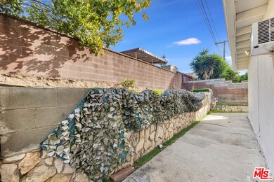 11924 Daleside Ave, Hawthorne, CA 90250 - photo 4