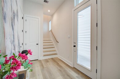 2628 W Tidwell Rd unit E, Houston, TX 77091 - photo 5