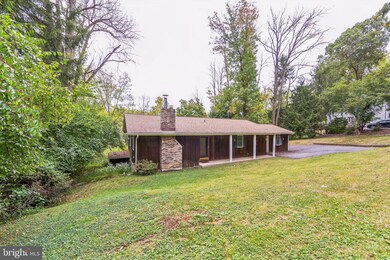 217 Mountain View Rd, Reading, PA 19607 - photo 3