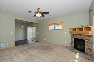 2738 NW 155th Ct, Clive, IA 50325 - photo 2