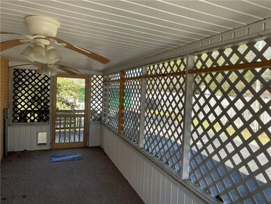 Screen porch
