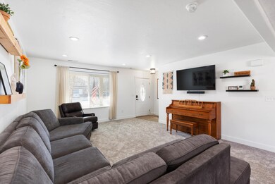11 E 420 St N La Verkin UT-large-008-031