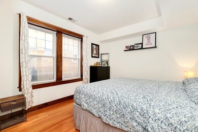 6025 N Fairfield Ave unit 1, Chicago, IL 60659 - photo 3