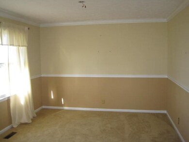 243 Farmbrook Cir, Frankfort, KY 40601 - photo 4