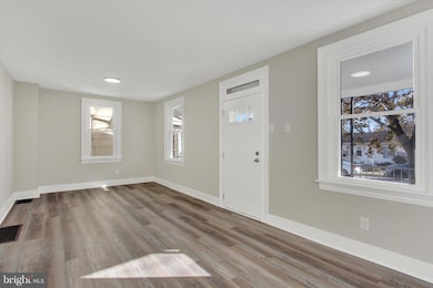 632 E Walnut St, Hanover, PA 17331 - photo 5