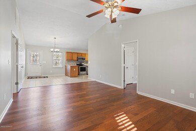 LIVINGROOM.2