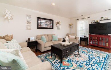 675 Hunting Fields Rd, Middle River, MD 21220 - photo 5