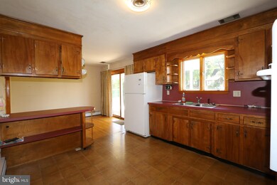 19813 Evelyn Ave, Hagerstown, MD 21742 - photo 5