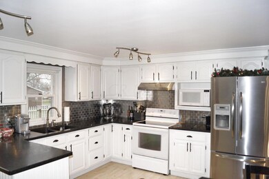 719 W 9th St, Marysville, OH 43040 - photo 4