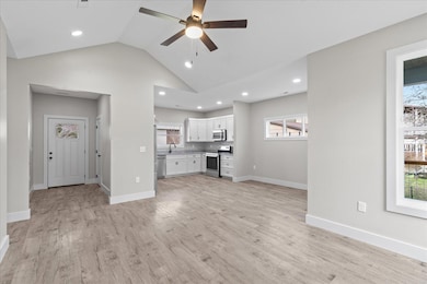 304 Cumberland Ave, Jasper, TN 37347 - photo 6