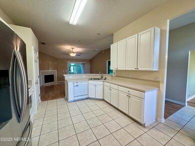 1635 Heather Fields Ct, Fleming Island, FL 32003 - photo 6