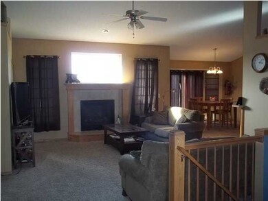 Vaulted Ceilings and Fabulous Windows
