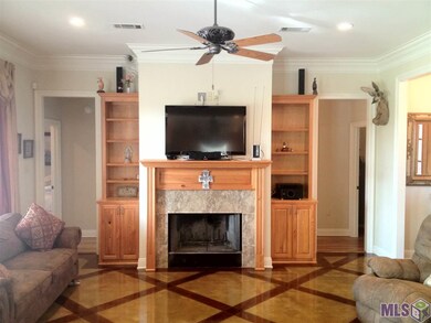 308 Montrachet Dr, Port Allen, LA 70767 - photo 3