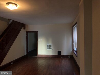 31 E 2nd St, Pottstown, PA 19464 - photo 2