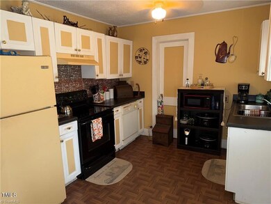 601 Acorn 7