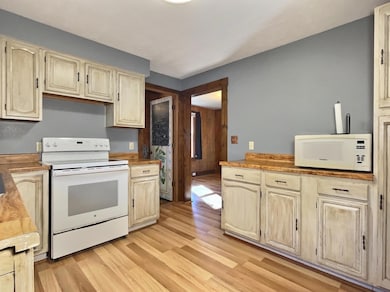 713 E Pine St, Eagle River, WI 54521 - photo 7