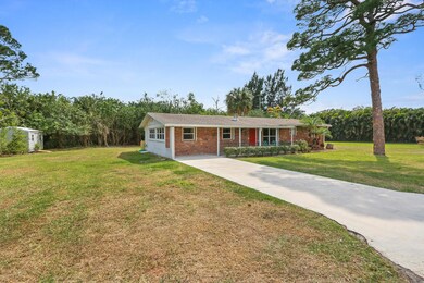 2068 NW Azalea St Stuart FL-large-002-14