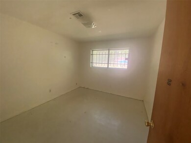 10518 Bretton Dr, Houston, TX 77016 - photo 7