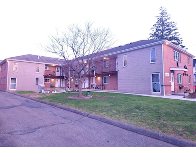 24 Glenwood Ave unit 8, Norwalk, CT 06854 - photo 2