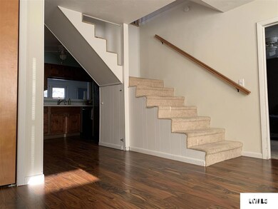 702 Decatur St, Lincoln, IL 62656 - photo 2