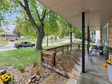 200 E 23rd St N, Newton, IA 50208 - photo 4