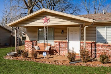 510 E Cleveland St, Prairie Grove, AR 72753 - photo 2