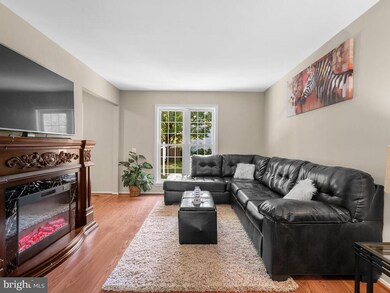 12828 Kitchen House Way, Germantown, MD 20874 - photo 6