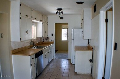 023-170475 - Kitchen