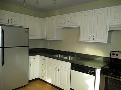 7610 Pickett Ln unit 10, Columbus, OH 43235 - photo 2