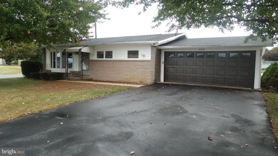 806 S Washington St, Greencastle, PA 17225 - photo 3