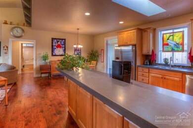 61182 Hilmer Creek Dr, Bend, OR 97702 - photo 6