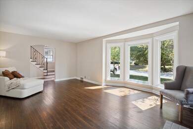 Winthrop Living Rm