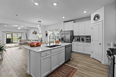 10-WeGoFar_150FieldFlowerWay_010