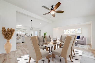 16726 Barcelona Dr, Friendswood, TX 77546 - photo 3