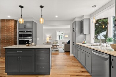 18 Franklin St, Newburyport, MA 01950 - photo 6