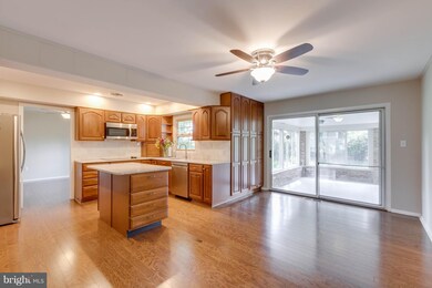 12521 Saber Ln, Bowie, MD 20715 - photo 6