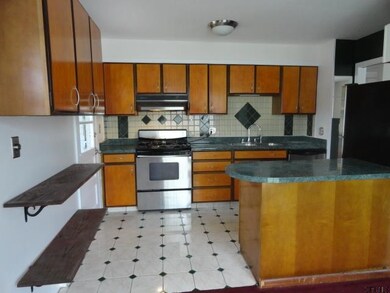 980 Douglas Ct, Schenectady, NY 12309 - photo 2