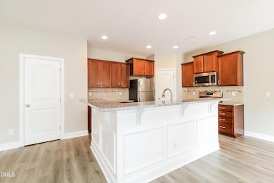 27 Thimbleberry Cir, Clayton, NC 27527 - photo 5