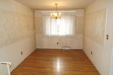 5721 Loganwood Rd, Columbus, OH 43229 - photo 6