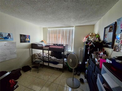 498 NW 165th St unit D-405, Miami, FL 33169 - photo 4