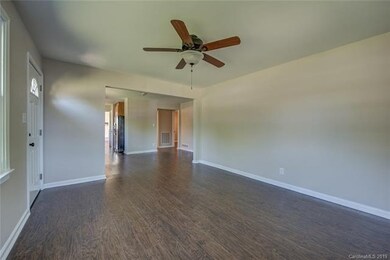 1401 Beverly Ave, Shelby, NC 28152 - photo 6