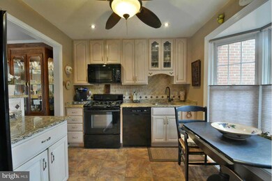 5538 Beaconsfield Ct, Burke, VA 22015 - photo 2