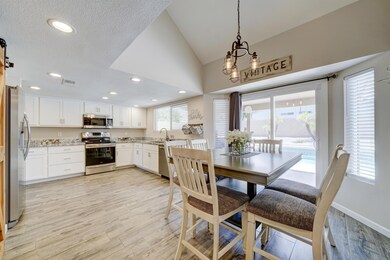 Kitchen/Dining