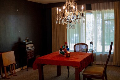 306 W Foley St, Alvin, TX 77511 - photo 5